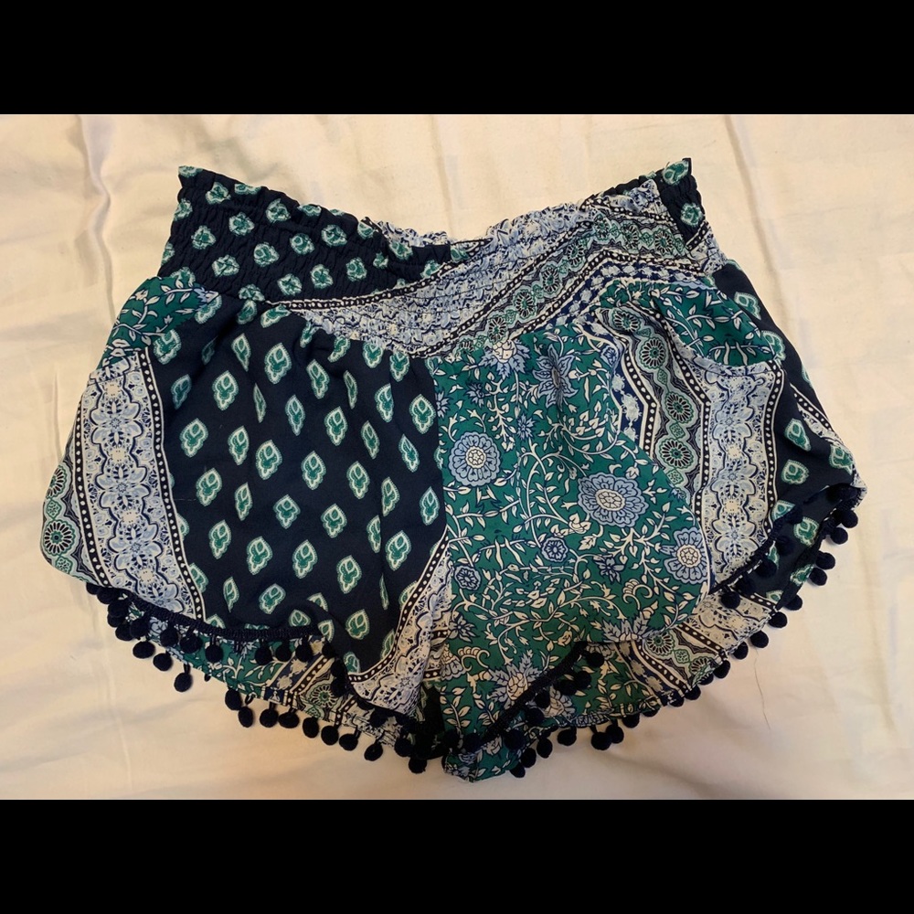 Printed high waisted shorts.